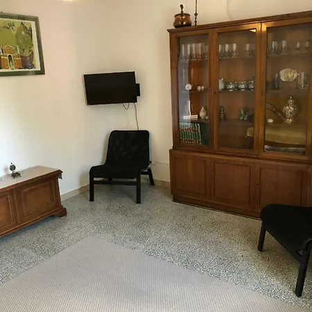 Periodo Comics Apartment *